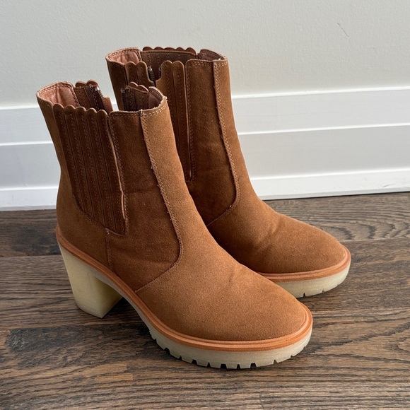 Oasis Society Shoes - Elegant Tan Heeled Boots